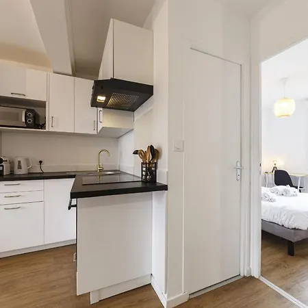 Le Mermoz Wifi Balcon Parking Apartment