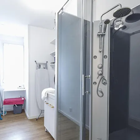 Apartment Le Mermoz Wifi Balcon Parking Laval (Mayenne)